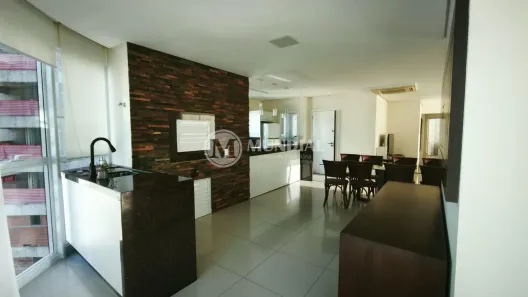 Apartamento com 3 Quartos para alugar, 110m² no Centro, Balneário Camboriú