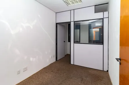 Ponto Comercial com 8 Quartos para alugar, 37m² no Vila Olímpia, São Paulo
