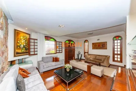 Casa com 6 Quartos para alugar, 359m² no Grajaú, Belo Horizonte
