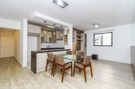 Apartamento com 2 Quartos à venda, 75m² no Centro, Curitiba