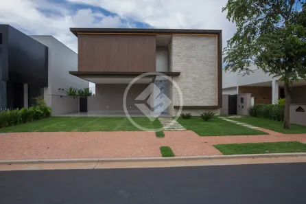 Casa de Condomínio com 4 Quartos à venda, 233m² no Granja Marileusa, Uberlândia