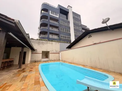 Apartamento com 3 Quartos para alugar, 141m² no Saguaçu, Joinville
