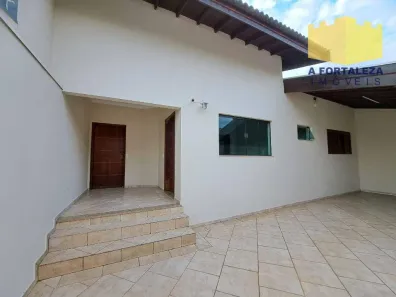 Casa com 3 Quartos para alugar, 120m² no Parque Novo Mundo, Americana