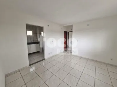 Apartamento com 2 Quartos para alugar, 45m² no Chácaras Tubalina e Quartel, Uberlândia