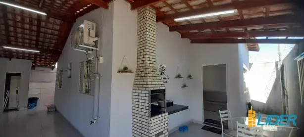 Casa com 2 Quartos à venda, 114m² no Jardim Canaã, Uberlândia