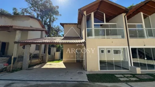 Casa com 3 Quartos à venda, 170m² no Carangola, Petrópolis