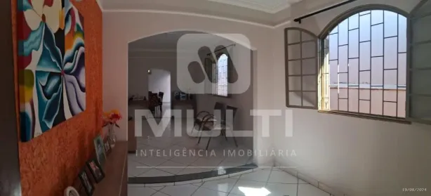 Casa com 3 Quartos à venda, 120m² no Jaraguá, Uberlândia