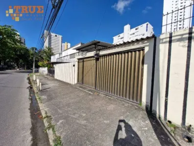 Imóvel Comercial com 3 Quartos à venda, 239m² no Parnamirim, Recife