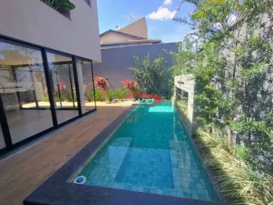 Casa de Condomínio com 4 Quartos à venda, 290m² no Jardins Madri, Goiânia