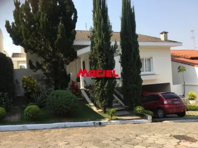 Casa de Condomínio com 4 Quartos à venda, 208m² no Vila Zezé, Jacareí