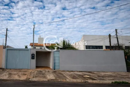 Sobrado com 3 Quartos à venda, 248m² no Jardim Paulista, Campo Grande