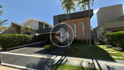 Casa de Condomínio com 4 Quartos à venda, 213m² no Jardins Valência, Goiânia