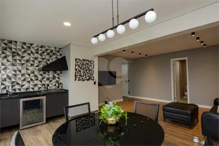Apartamento com 3 Quartos para alugar, 110m² no Santo Amaro, São Paulo