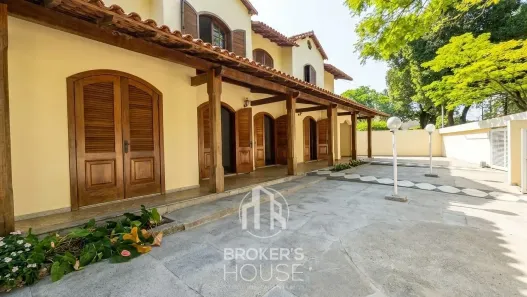 Casa com 7 Quartos à venda, 414m² no Fradinhos, Vitória