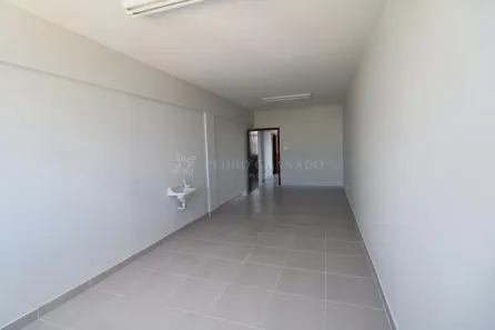 Prédio Comercial para alugar, 39m² no Zona 01, Maringá