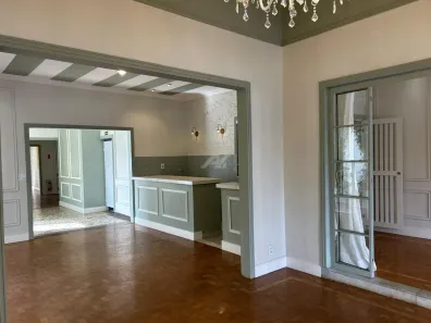 Imóvel Comercial com 4 Quartos para alugar, 300m² no Cambuí, Campinas