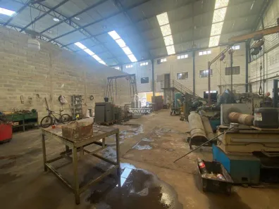 Galpão/Depósito/Armazém à venda, 420m² no Arvoredo, Contagem