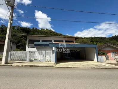 Casa com 6 Quartos para alugar, 410m² no Barra do Rio Cerro, Jaraguá do Sul