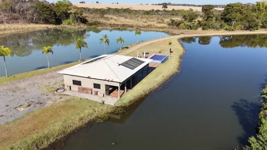 Fazenda/Sítio com 3 Quartos à venda, 3m² no , Piracanjuba
