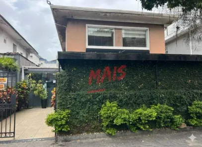 Sobrado com 3 Quartos à venda, 180m² no Gonzaga, Santos