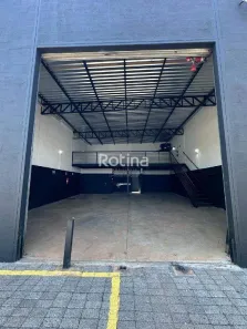 Galpão/Depósito/Armazém para alugar, 300m² no Pampulha, Uberlândia