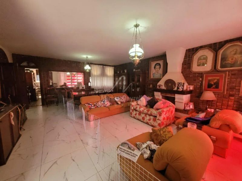 Casa com 6 quartos — Santa Lúcia, Belo Horizonte