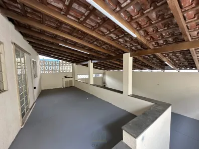 Casa com 2 Quartos para alugar, 120m² no Centro, Franca