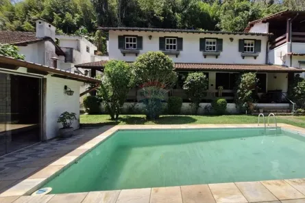 Casa com 4 Quartos à venda, 316m² no Castelanea, Petrópolis