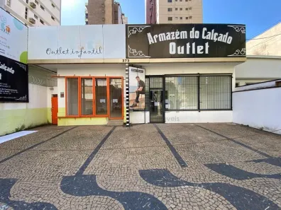 Imóvel Comercial com 3 Quartos para alugar, 235m² no Cambuí, Campinas