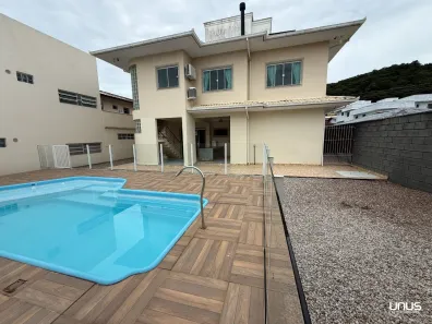 Casa com 3 Quartos à venda, 236m² no Sertão do Maruim, São José