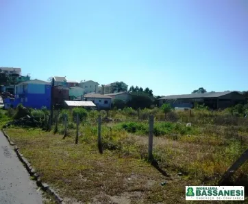 Lote/Terreno à venda, 360m² no Centenário, Caxias do Sul