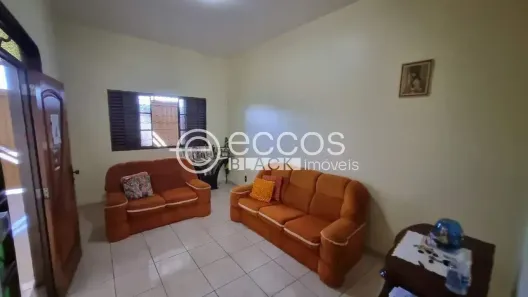 Casa com 5 Quartos à venda, 428m² no Tibery, Uberlândia