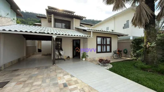 Casa com 4 Quartos à venda, 360m² no Itaipu, Niterói