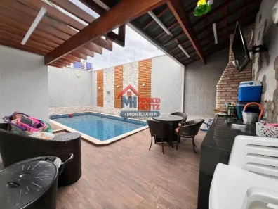 Casa com 3 Quartos à venda, 180m² no Maracanã, Praia Grande