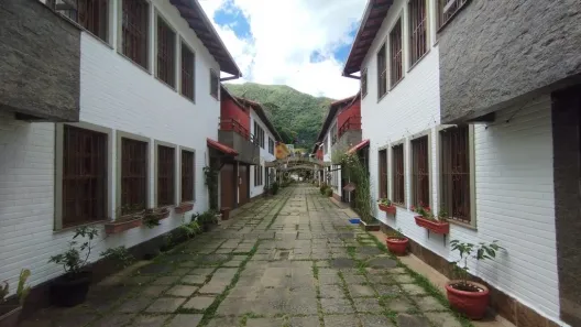 Casa de Condomínio com 3 Quartos à venda, 123m² no Alto, Teresópolis