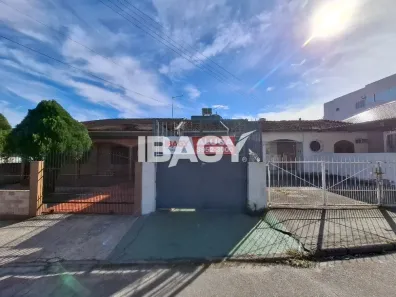 Casa com 2 Quartos para alugar, 130m² no Forquilhinha, São José
