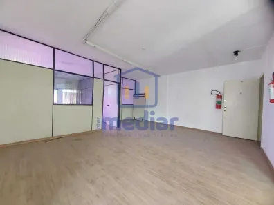 Imóvel Comercial à venda, 86m² no Vila Mathias, Santos