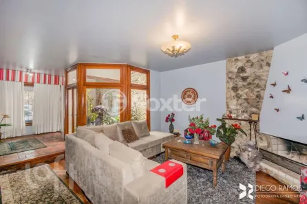 Casa com 4 Quartos à venda, 380m² no Passo da Areia, Porto Alegre