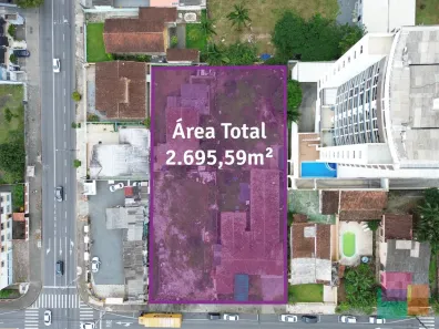 Lote/Terreno à venda, 2696m² no Bucarein, Joinville