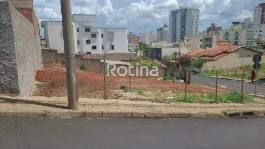 Lote/Terreno à venda, 337m² no General Osório, Uberlândia