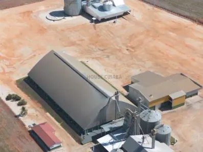 com 3 Quartos à venda, 1200m² no Centro, Barra do Garças