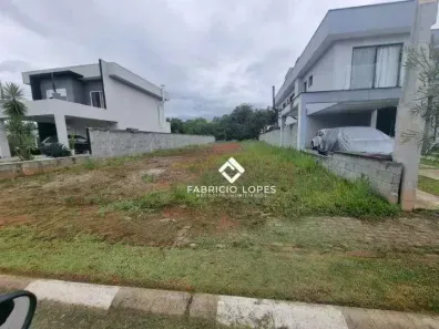Lote/Terreno à venda, 647m² no Centro, Guararema