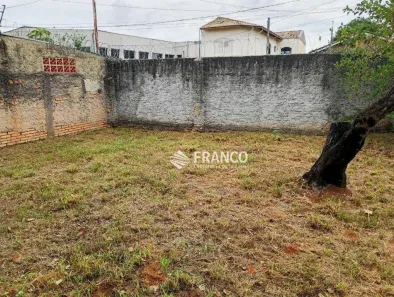 Lote/Terreno à venda, 913m² no Jardim Ana Emilia, Taubaté
