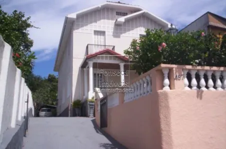 Casa com 8 Quartos à venda, 400m² no Centro, Petrópolis