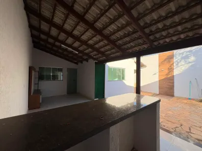 Casa com 4 Quartos à venda, 200m² no Serrinha, Goiânia