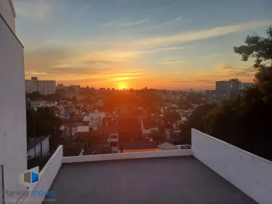 Casa com 3 Quartos à venda, 225m² no Santo Antônio, Porto Alegre