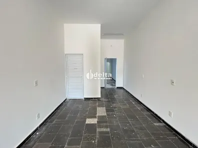 Ponto Comercial à venda, 200m² no Jardim das Palmeiras, Uberlândia