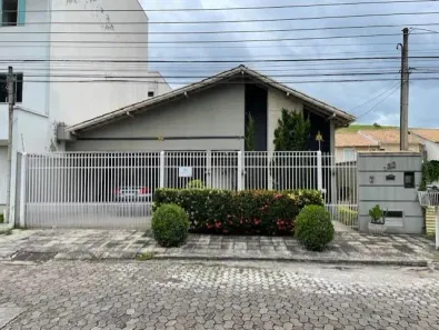 Casa com 3 Quartos à venda, 300m² no Jardim Amália, Volta Redonda