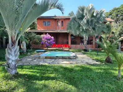 Fazenda/Sítio com 3 Quartos à venda, 327m² no Jardim Portugal, São José dos Campos