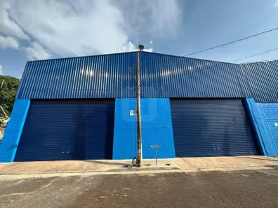 Galpão/Depósito/Armazém para alugar, 500m² no Osvaldo Rezende, Uberlândia